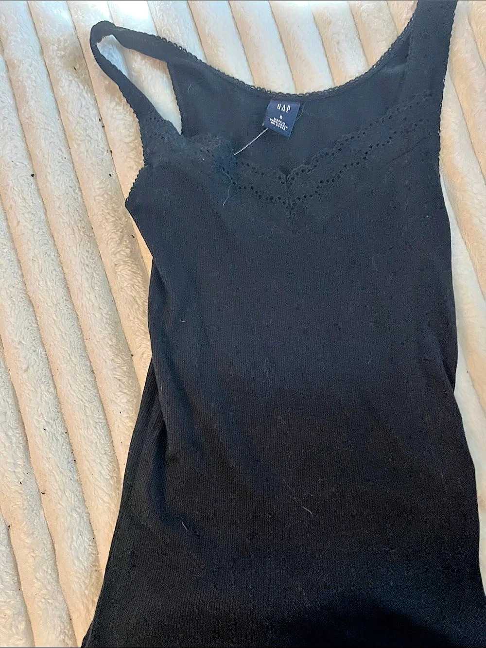 Gap Ribbed Eyelet Trim Tank Top in Black Size Small